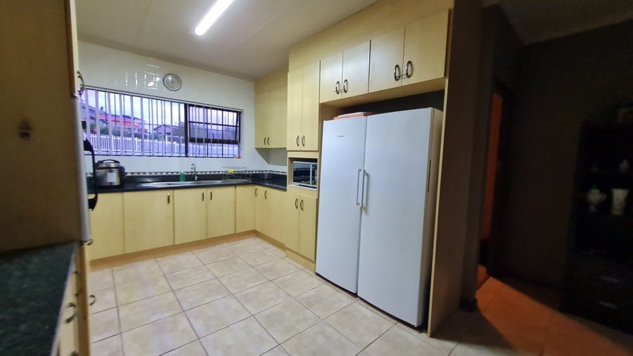 4 Bedroom Property for Sale in Dana Bay Western Cape